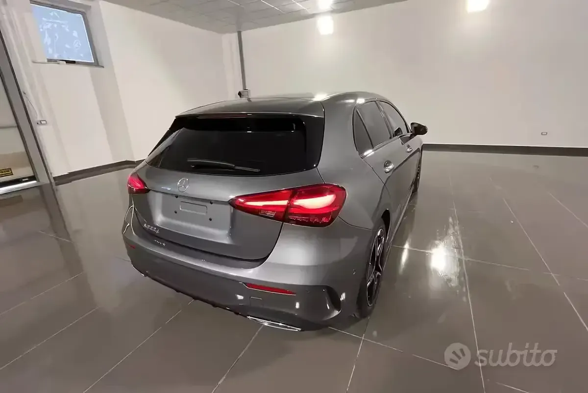Nuova Mercedes A200 AMG Line Premium 150 CV (110 kW) 2026 Grigio Berlina