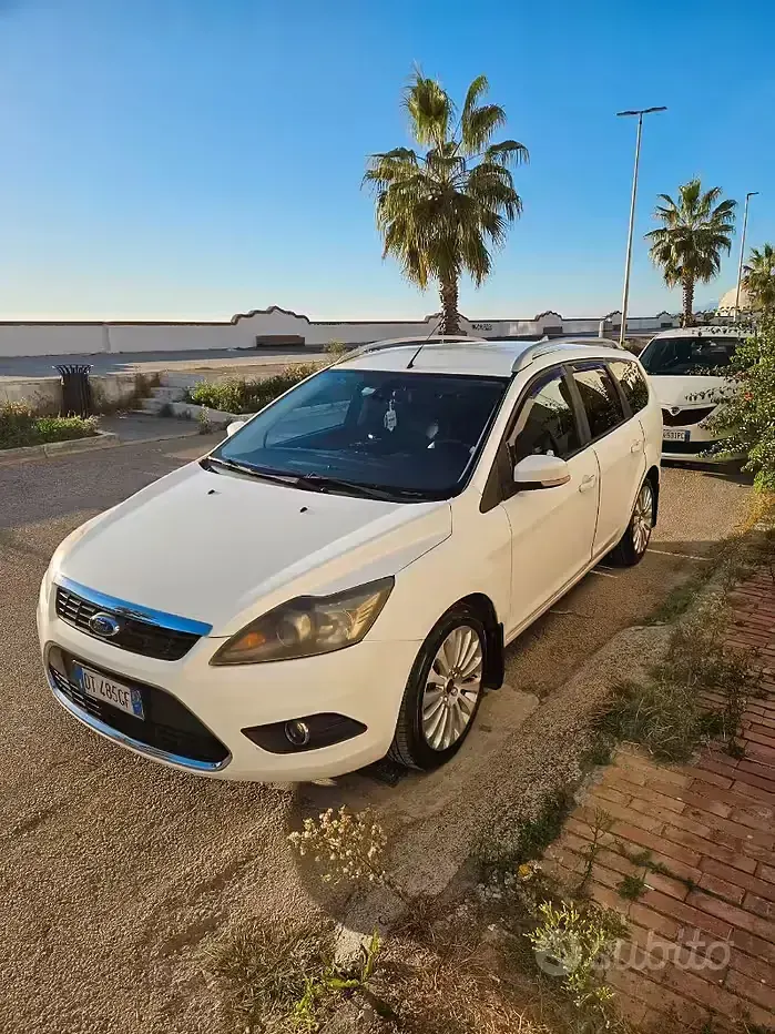 Usata Ford Focus Titanium 145 CV (106 kW) 2009 Station wagon