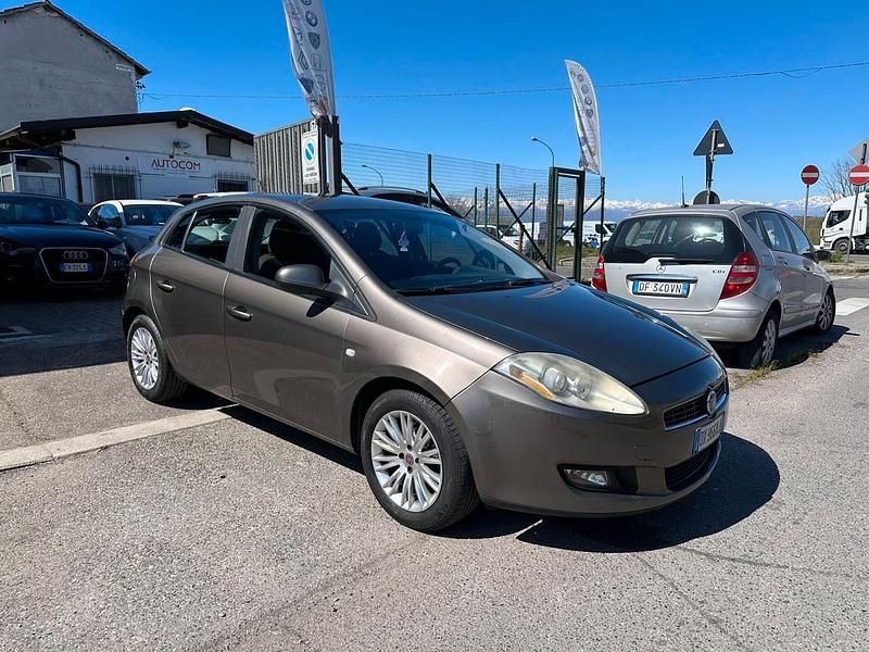 Usata Fiat Bravo Emotion 90 CV (66 kW) 2009 Oro Utilitaria