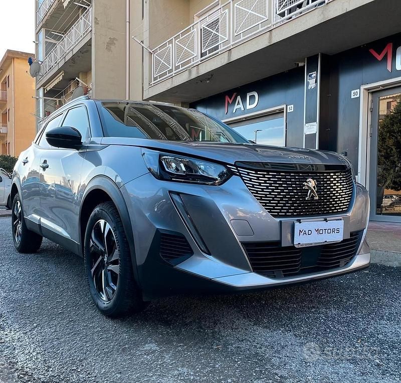 Usata Peugeot 2008 Allure 130 CV (95 kW) 2022 Grigio SUV