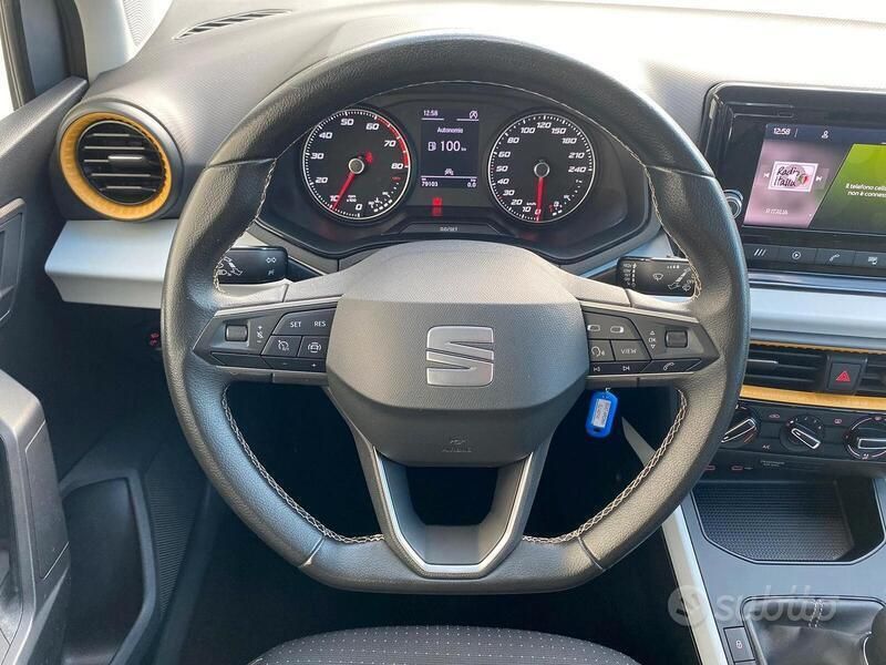 Usata Seat Arona Style 95 CV (69 kW) 2022 Grigio SUV