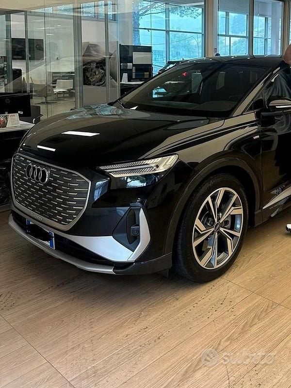 Nero Usata 2022 Audi Q4 Sportback e-tron S-Line SUV | 41.900 € (Buon prezzo) - Immagine 1/4