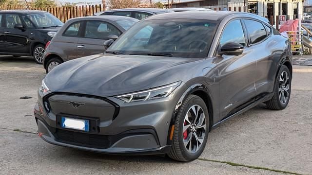 Usata Ford Mustang Mach-E Premium 197 kW (269 CV) 2023 Grigio SUV