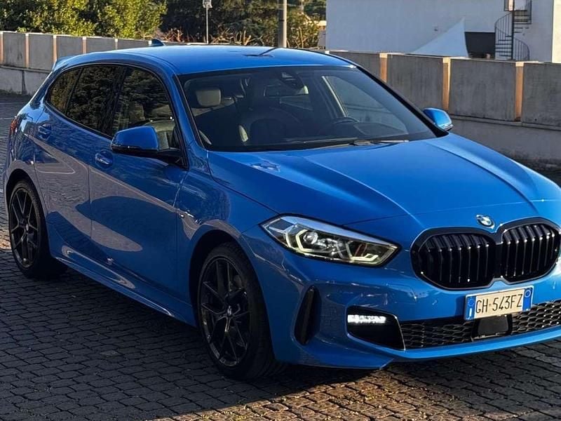 Blu/azzurro Usata 2021 BMW 120 M Sport Due volumi | 29.500 € (Buon prezzo) - Immagine 1/4