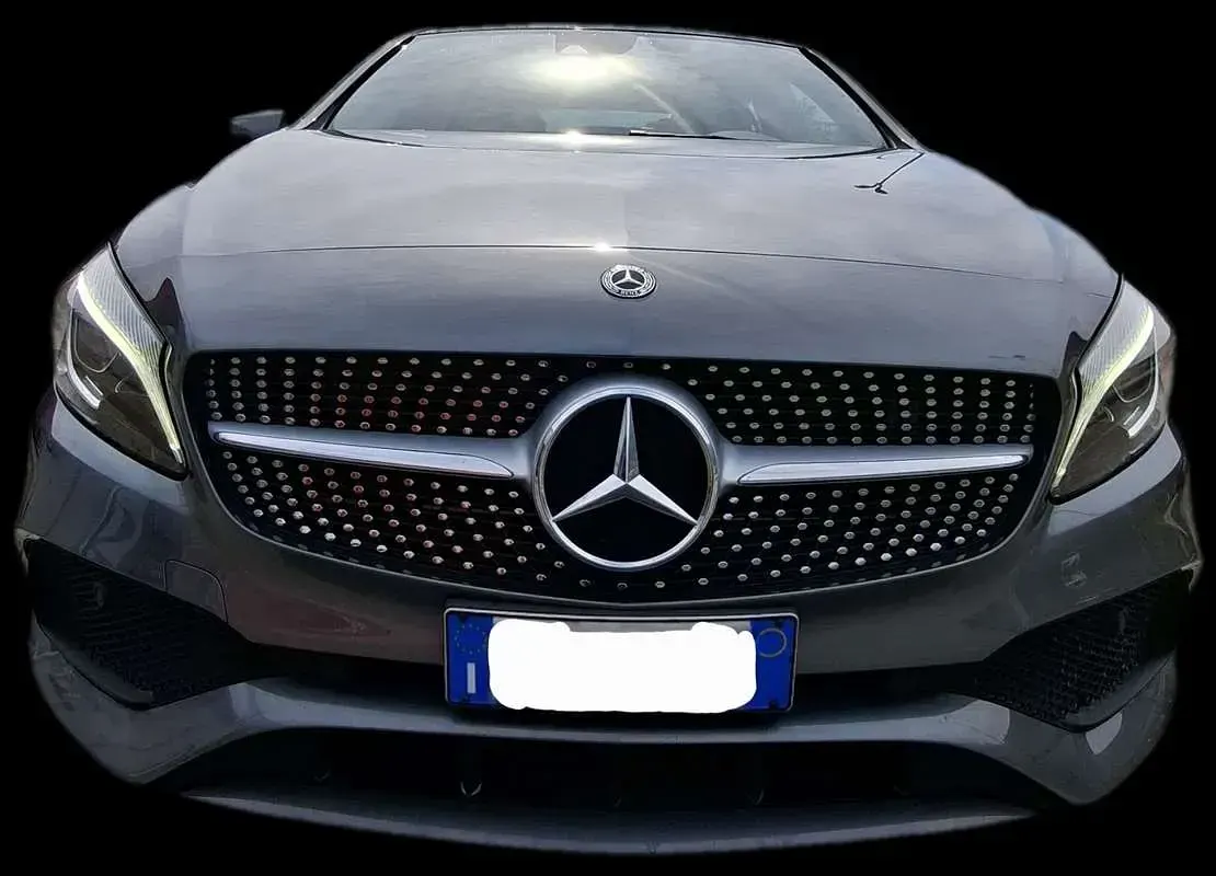 Usata Mercedes A180 Premium 109 CV (80 kW) 2017 Utilitaria