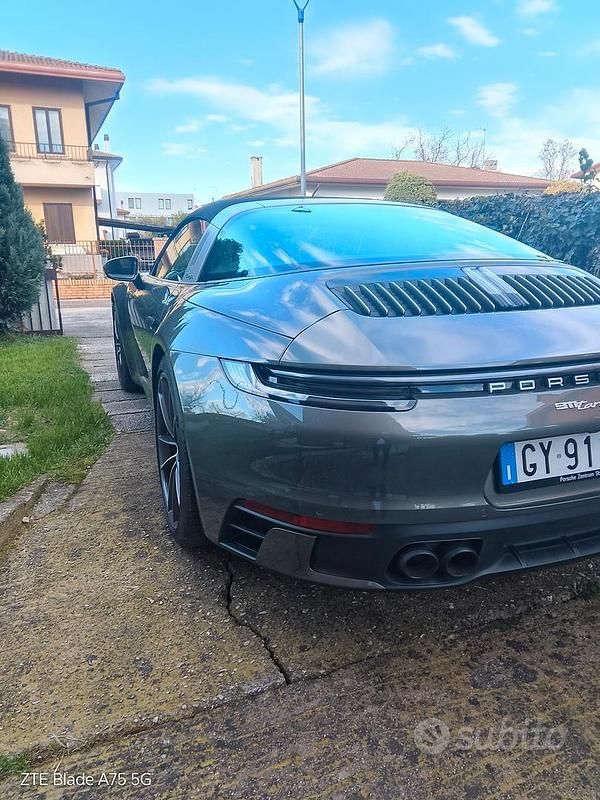 Usata Porsche 992 385 CV (283 kW) 2022 Cabrio