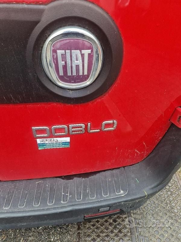 Usata Fiat Doblò 2012 Rosso Monovolume