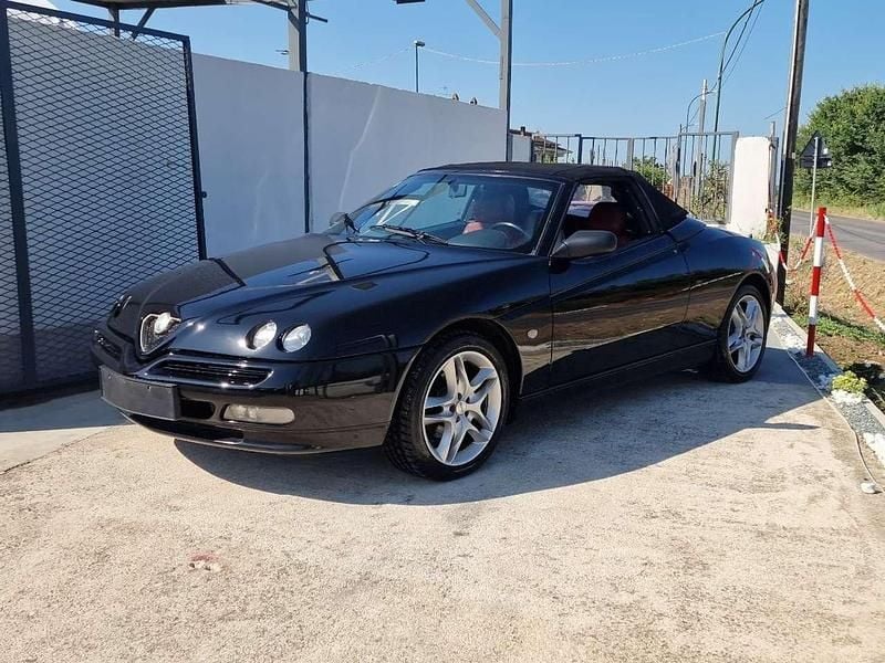 Usata Alfa Romeo Spider 155 CV (114 kW) 1998 Nero Cabrio