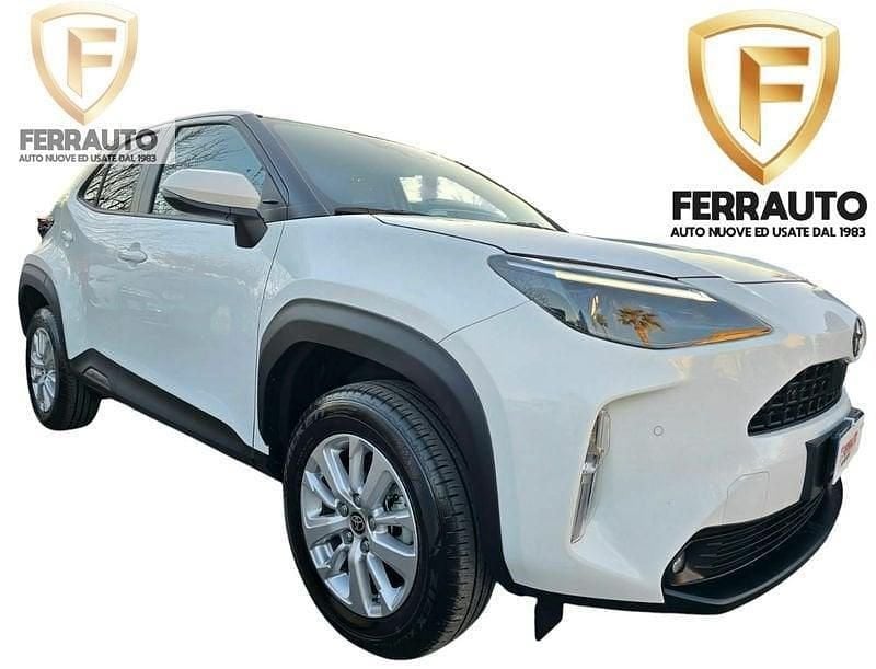 Usata Toyota Yaris Cross Active 116 CV (85 kW) 2024 Bianco SUV