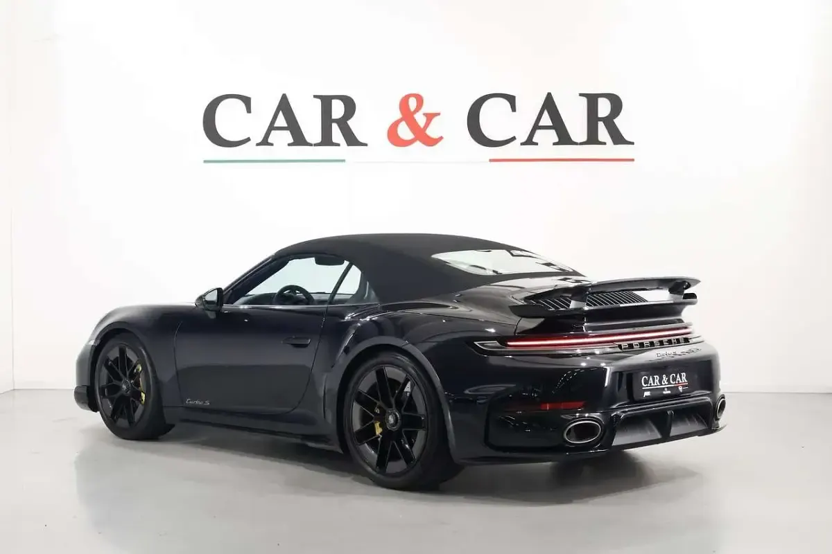 Usata Porsche 992 711 CV (522 kW) 2026 Nero Cabrio