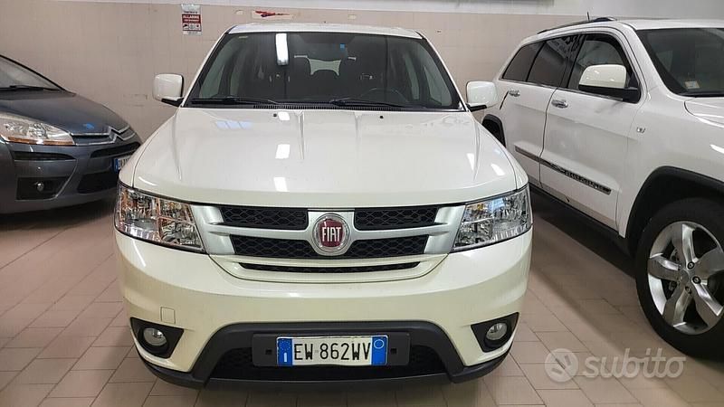 Usata Fiat Freemont Urban 140 CV (102 kW) 2014 Bianco SUV