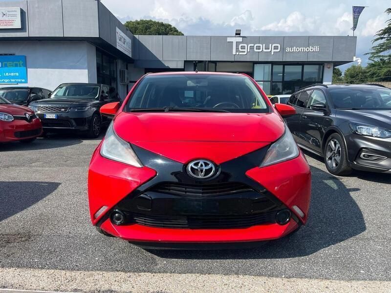 Usata Toyota Aygo Cool 69 CV (50 kW) 2015 Rosso Utilitaria