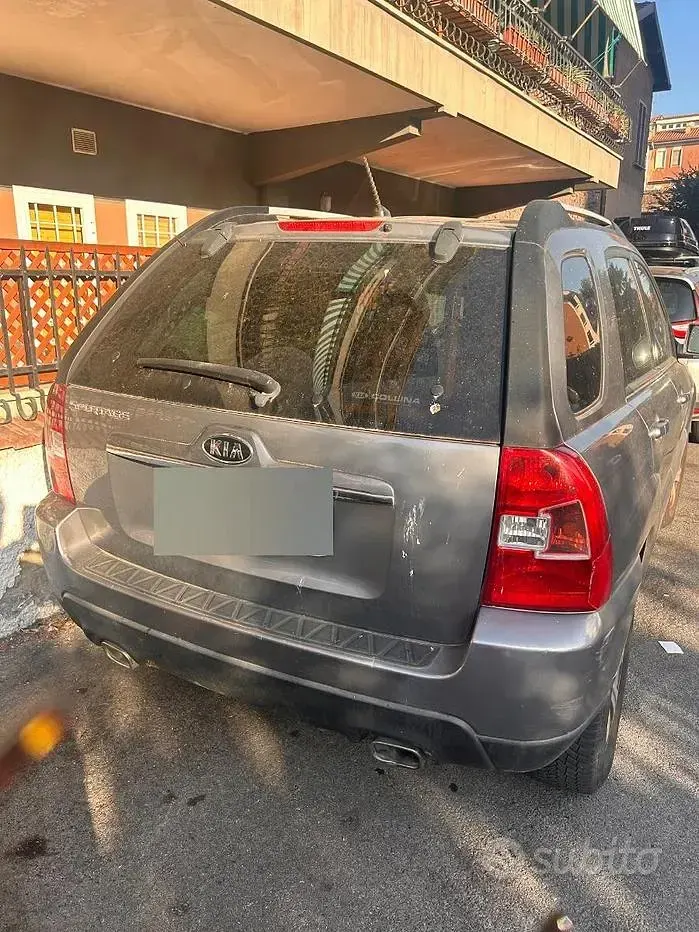Usata Kia Sportage 141 CV (103 kW) 2010 Grigio SUV