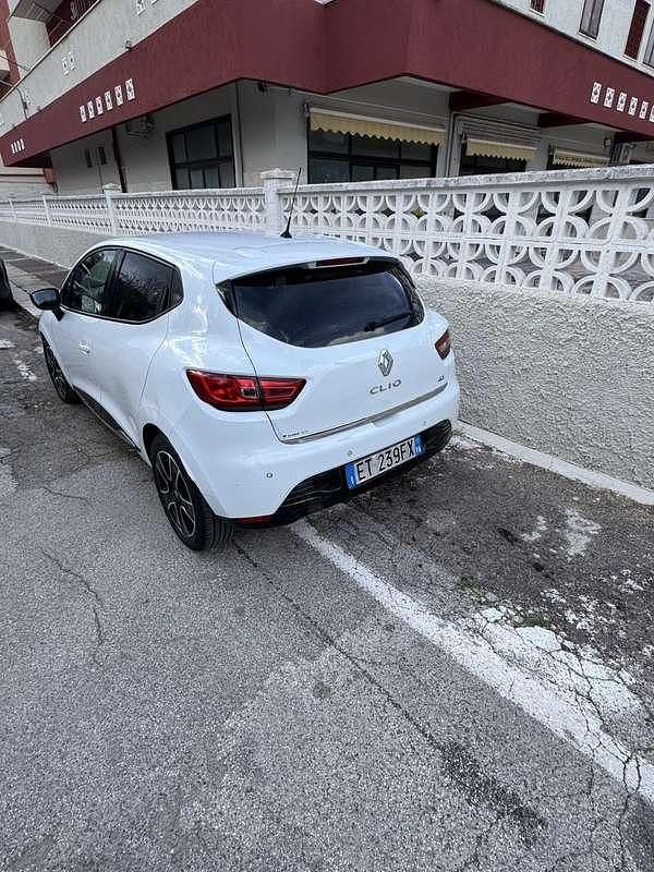 Usata Renault Clio IV 75 CV (55 kW) 2012 Berlina