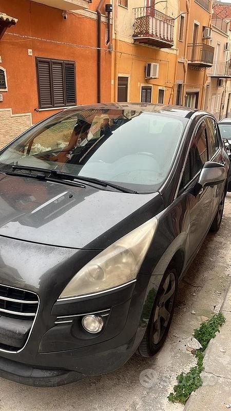Usata 2010 Peugeot 3008 Station wagon | 3000 € (Buon prezzo) - Immagine 1/4