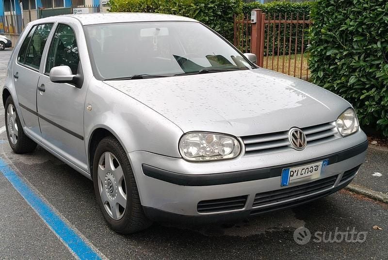 Usata VW Golf IV 75 CV (55 kW) 2000 Grigio Utilitaria
