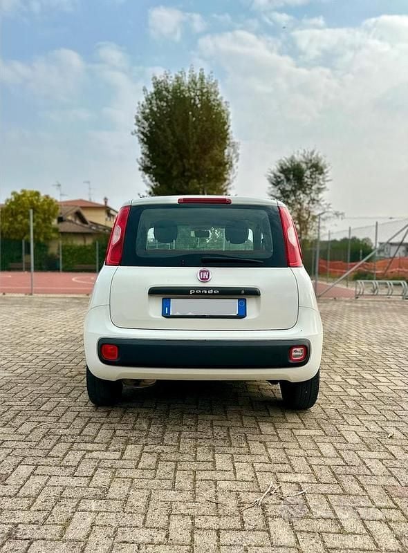 Usata Fiat Panda Easy 69 CV (50 kW) 2016 Bianco Berlina