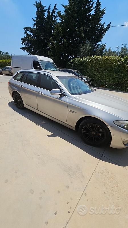 Usata BMW 520 184 CV (135 kW) 2012 Grigio Berlina