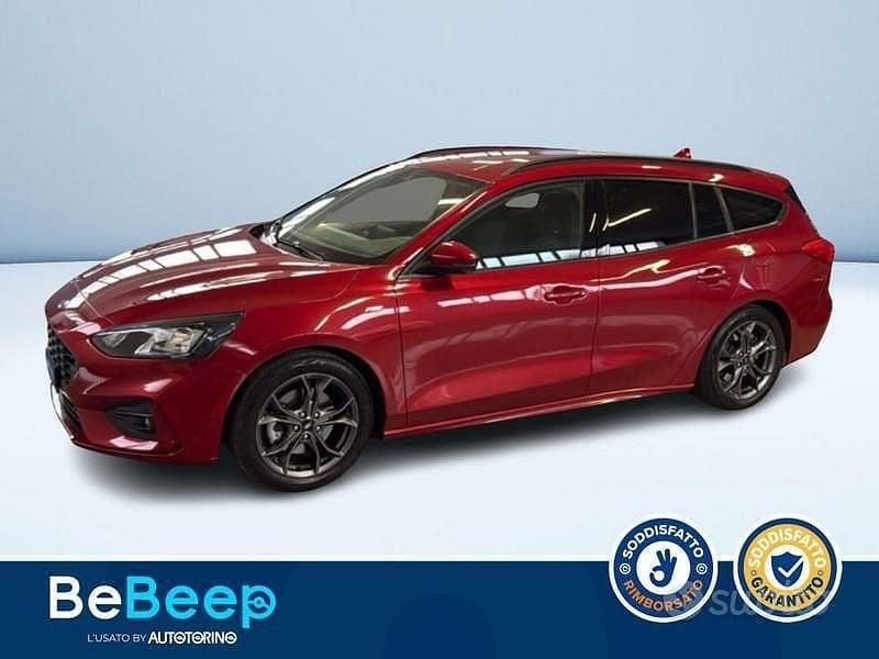 Rosso metallizzato Usata 2021 Ford Focus ST-Line Station wagon | 15.000 € (Buon prezzo) - Immagine 1/3