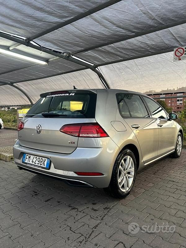 Usata VW Golf VII Business 110 CV (80 kW) 2017 Grigio Berlina