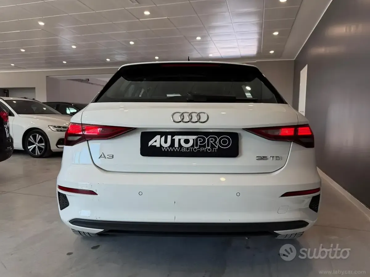 Usata Audi A3 Business 150 CV (110 kW) 2022 Bianco Berlina