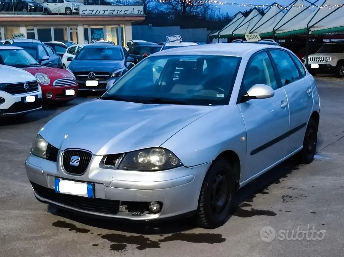 Usata Seat Ibiza Stylance 75 CV (55 kW) 2004 Grigio Utilitaria