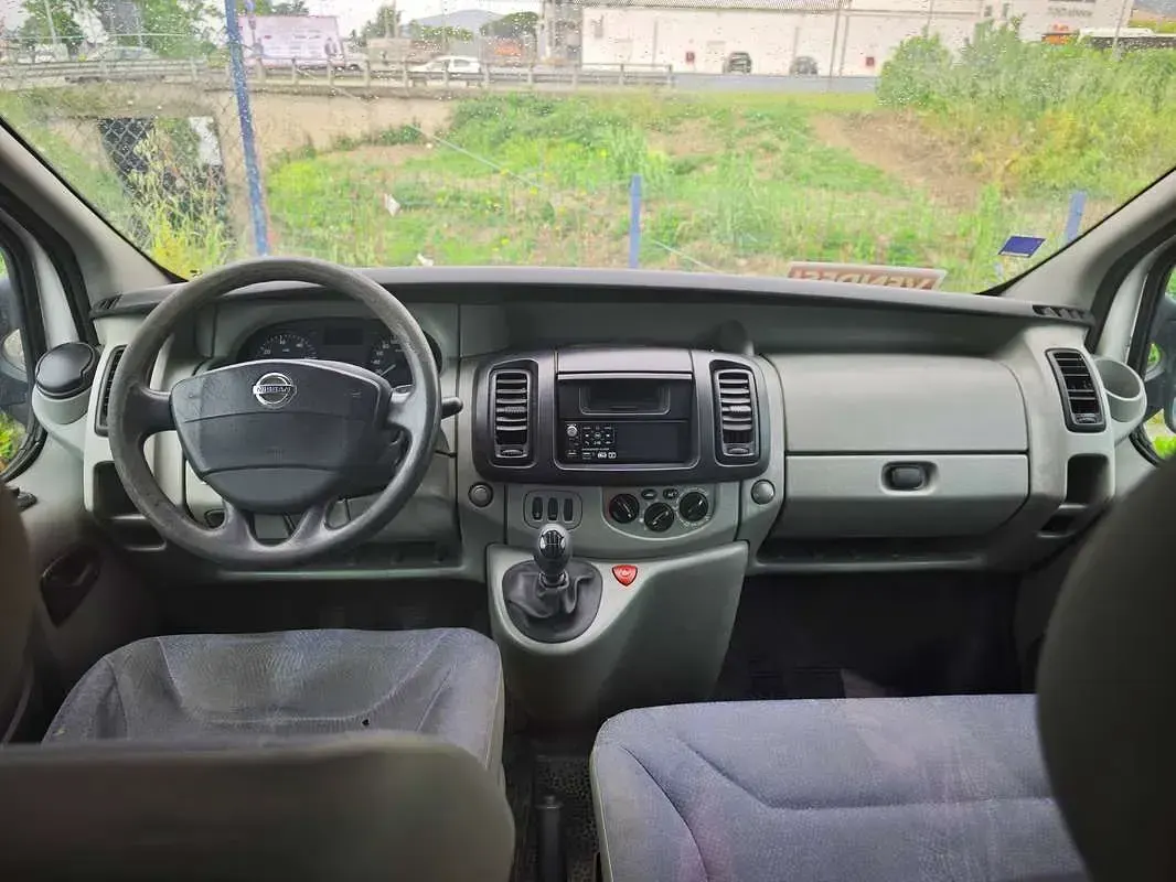 Usata Nissan Primastar 101 CV (74 kW) 2005 Bianco Monovolume