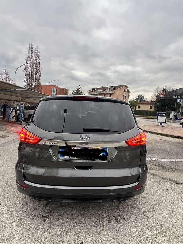 Usata Ford S-MAX S 150 CV (110 kW) 2016 Monovolume