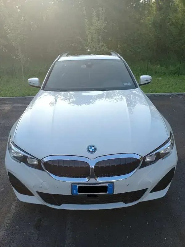 Usata BMW 320e M Sport 204 CV (150 kW) 2021 Bianco Station wagon