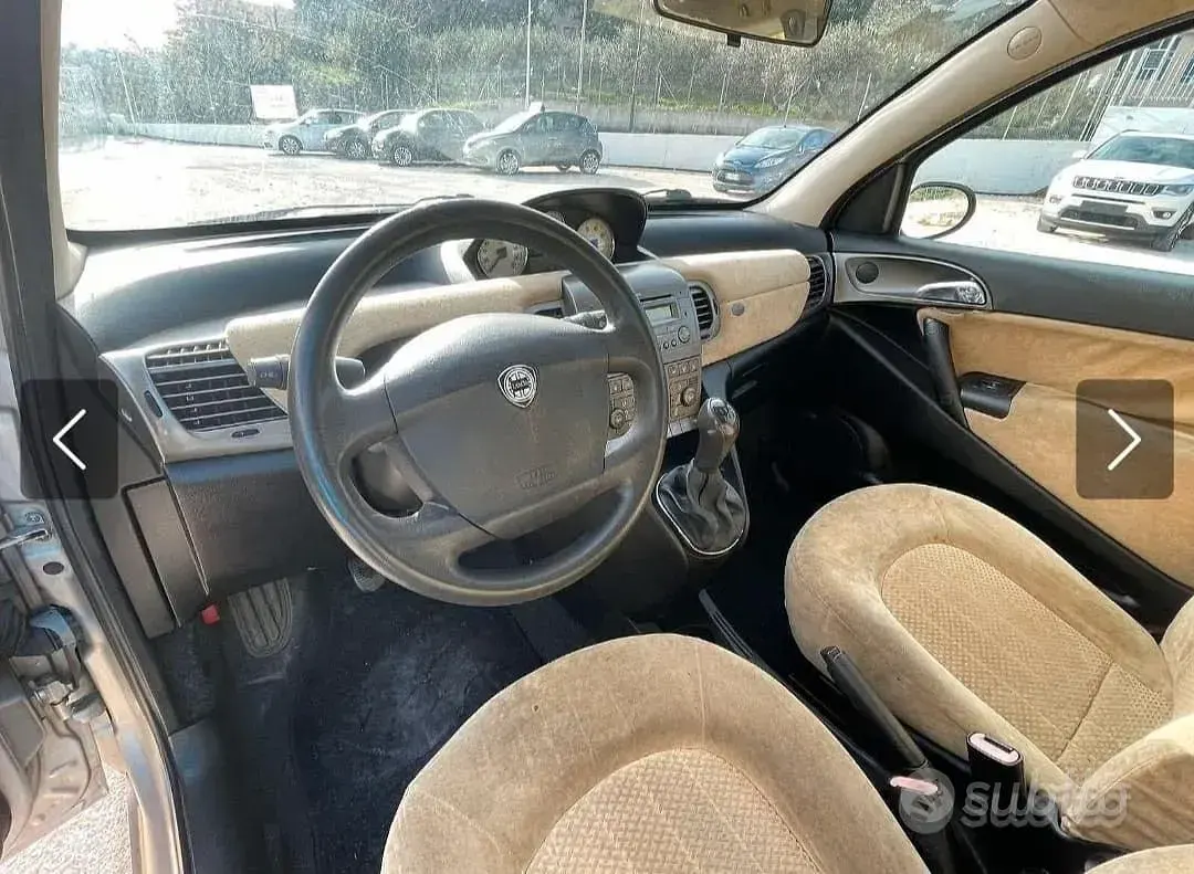 Usata Lancia Ypsilon 69 CV (50 kW) 2004 Utilitaria