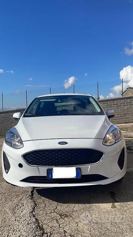 Usata Ford Fiesta 86 CV (63 kW) 2019 Bianco Utilitaria
