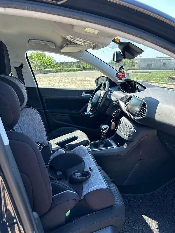 Usata Peugeot 308 SW Business-Line 120 CV (88 kW) 2015 Station wagon
