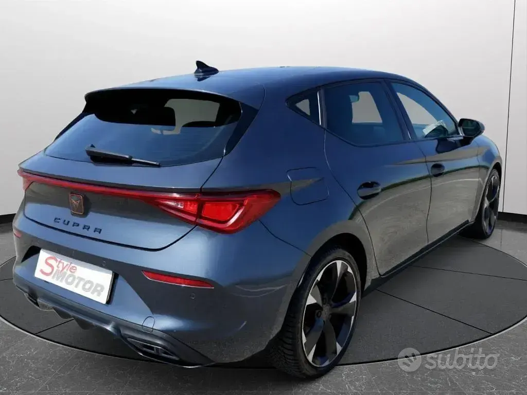 Usata Cupra Leon 150 CV (110 kW) 2024 Grigio Berlina