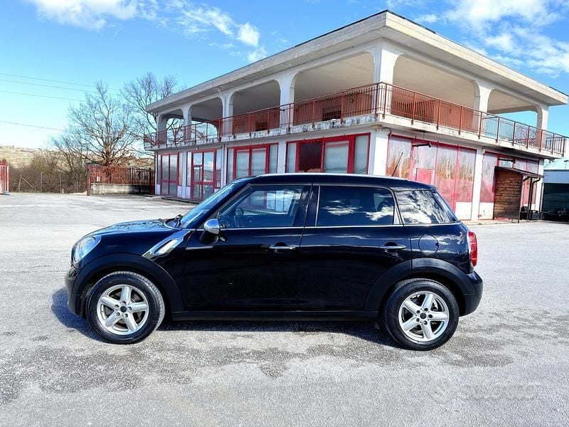 Usata Mini One Countryman 90 CV (66 kW) 2011 Nero SUV