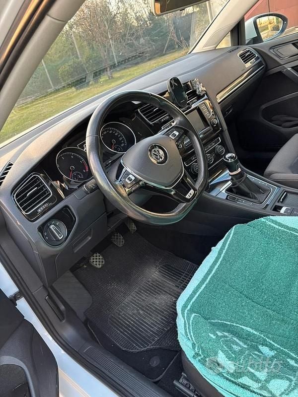Usata VW Golf VII 150 CV (110 kW) 2013 Bianco Utilitaria