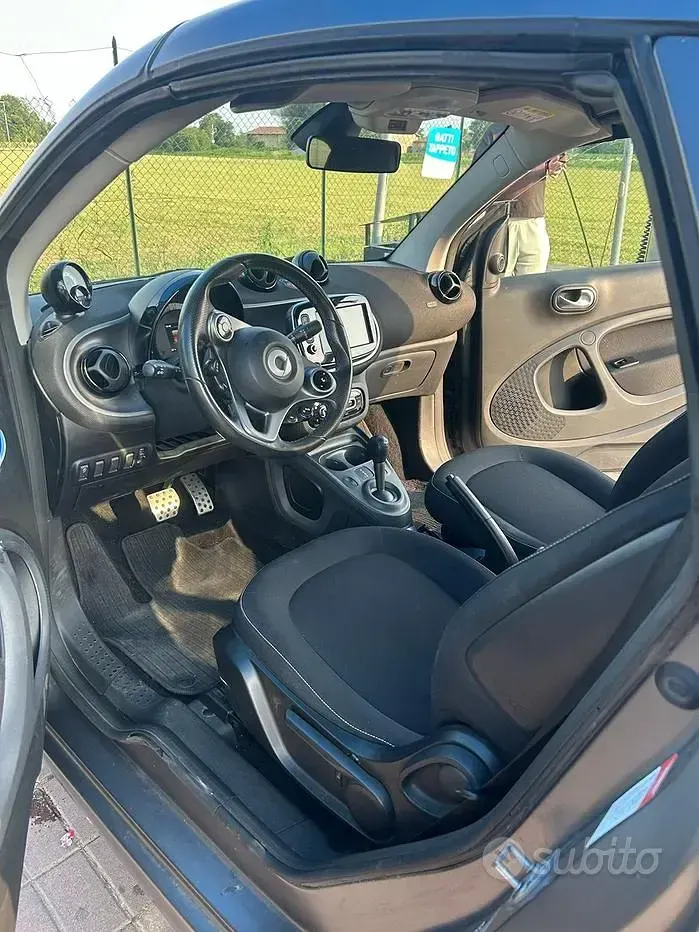 Usata Smart ForTwo Cabrio 71 CV (52 kW) 2017 Grigio Cabrio