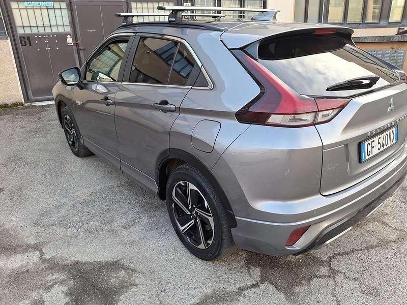 Usata Mitsubishi Eclipse Cross 98 CV (72 kW) 2021 Argento SUV