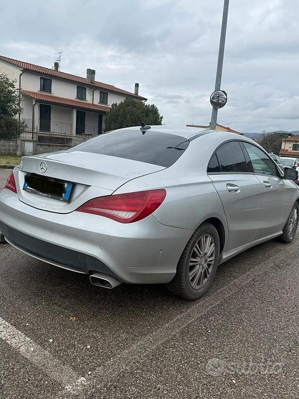 Usata Mercedes CLA180 122 CV (89 kW) 2015 Grigio Berlina
