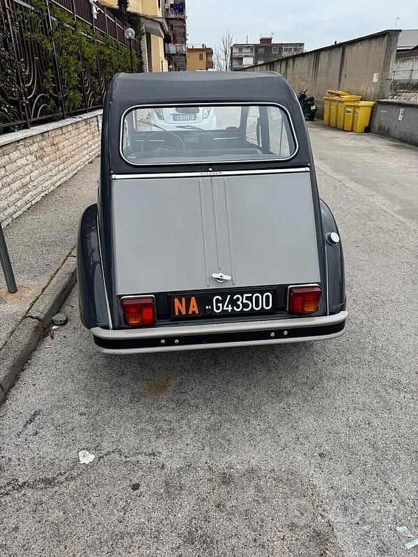Usata Citroën 2CV Charleston 29 CV (21 kW) 1981 Grigio Berlina