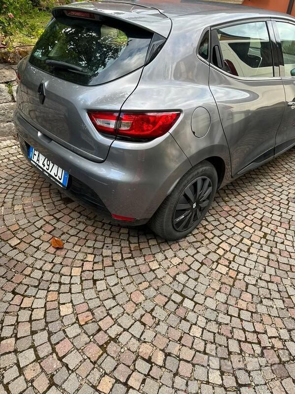 Usata Renault Clio IV 73 CV (53 kW) 2015 Grigio Utilitaria
