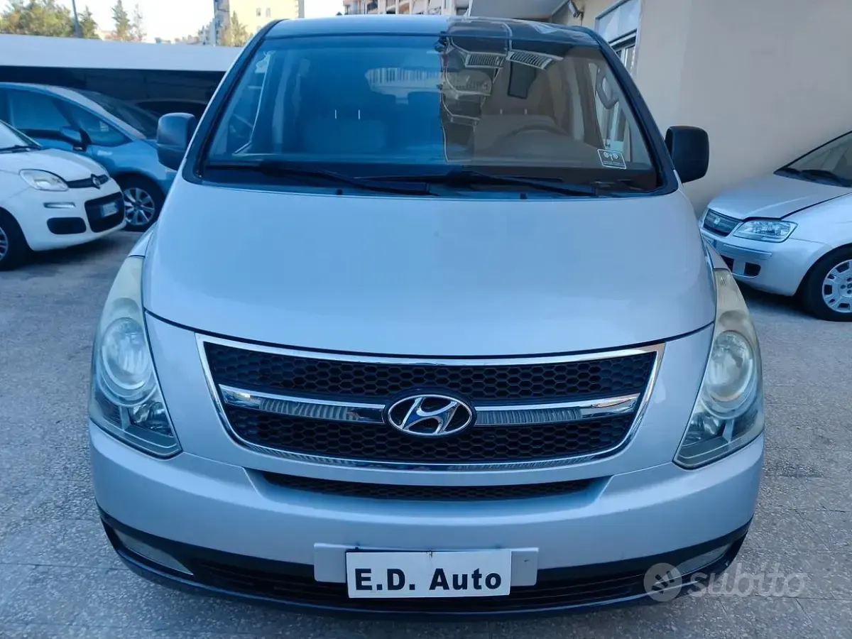 Usata Hyundai H-1 170 CV (125 kW) 2008 Grigio Monovolume
