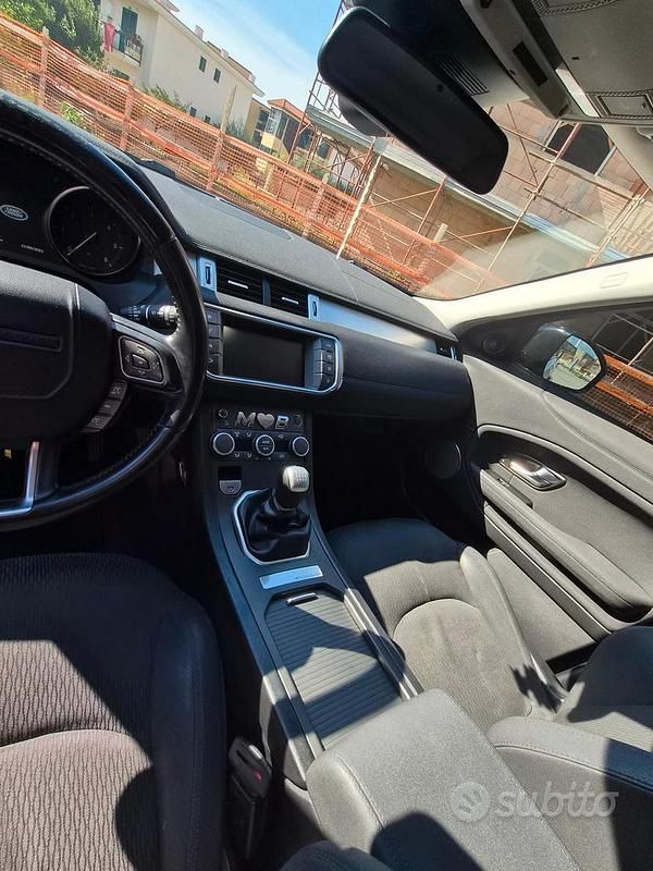Usata Land Rover Range Rover evoque 150 CV (110 kW) 2017 Bianco SUV