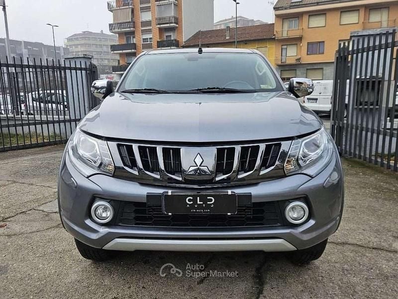 Usata Mitsubishi L200 181 CV (133 kW) 2019 Grigio Pick-up