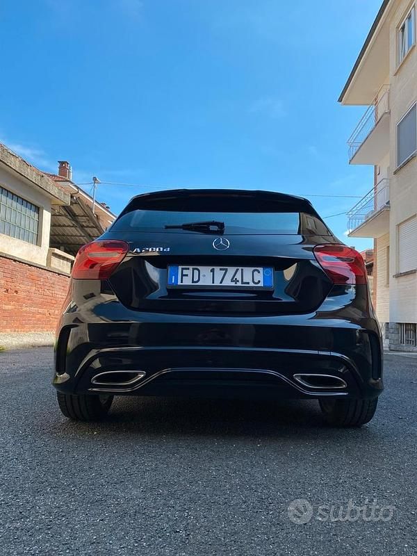Usata Mercedes A200 Premium 136 CV (100 kW) 2015 Nero Berlina