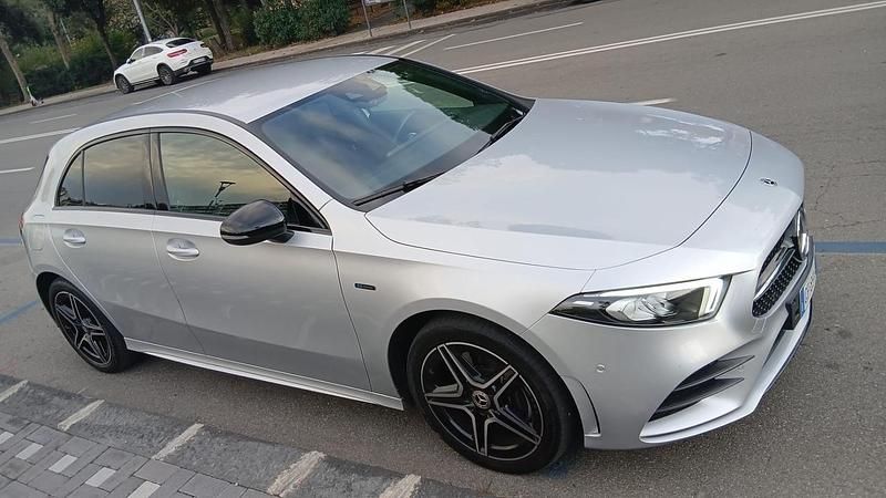 Usata Mercedes A250 Premium 160 CV (117 kW) 2021 Argento Berlina