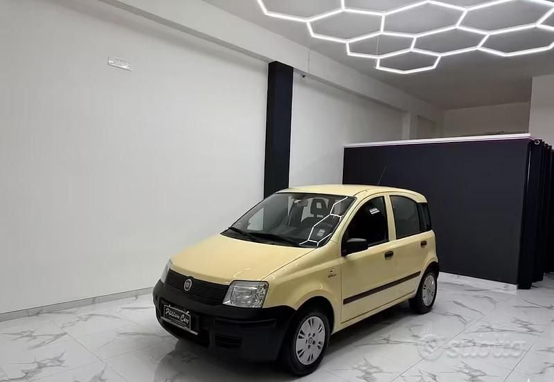 Usata Fiat Panda Active 75 CV (55 kW) 2010 Giallo Utilitaria