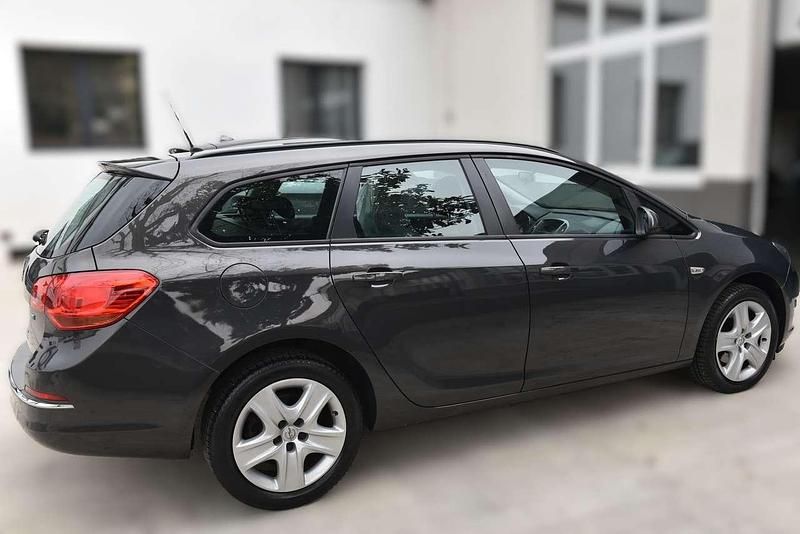 Usata Opel Astra Cosmo 110 CV (80 kW) 2016 Grigio medio metallizzato Station wagon