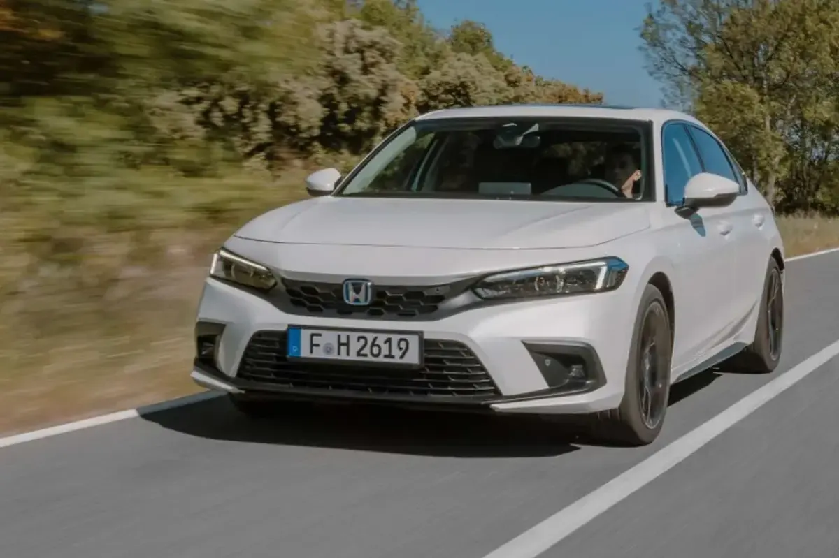 Nuova Honda Civic Elegance 184 CV (135 kW) 2025 Argento Berlina
