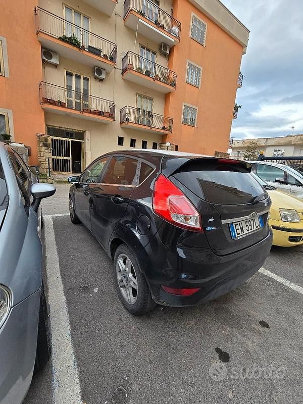 Usata Ford Fiesta Business Edition 97 CV (71 kW) 2014 Nero Berlina