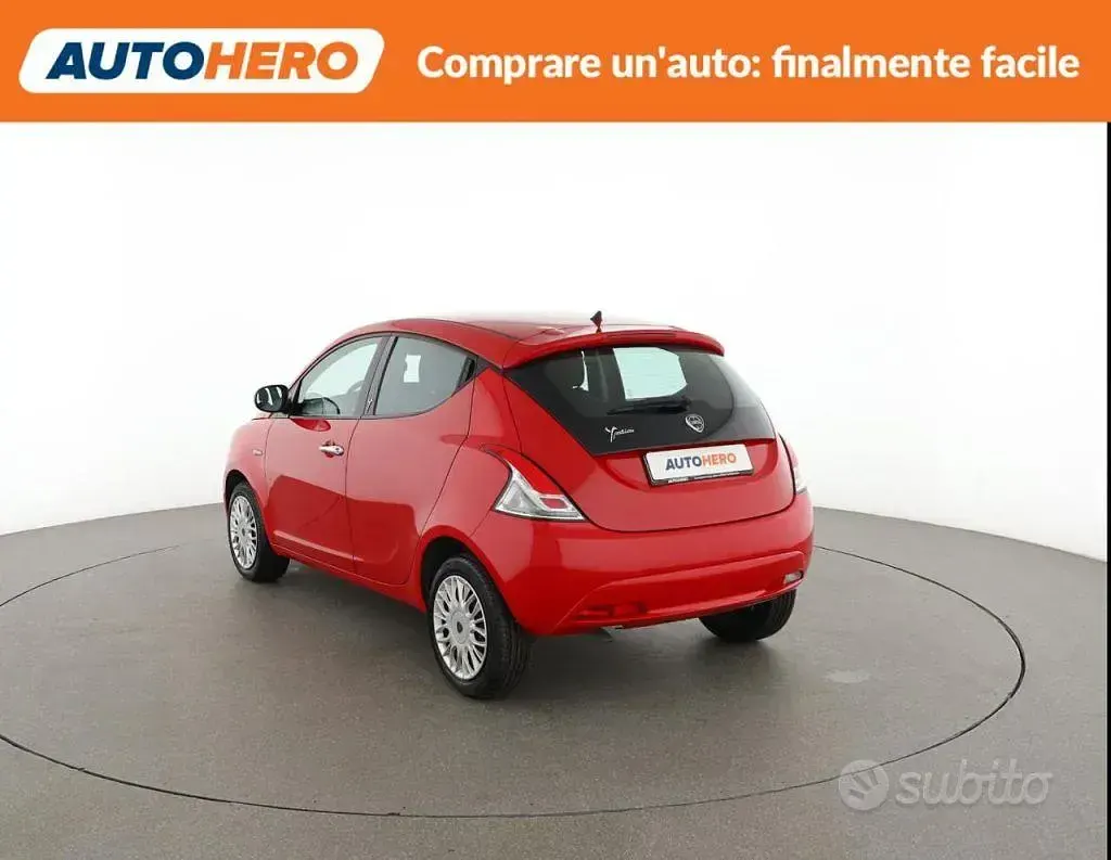 Usata Lancia Ypsilon 95 CV (69 kW) 2018 Rosso Utilitaria